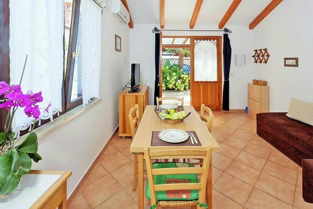 Apartments Sara Bale Εξωτερικό φωτογραφία