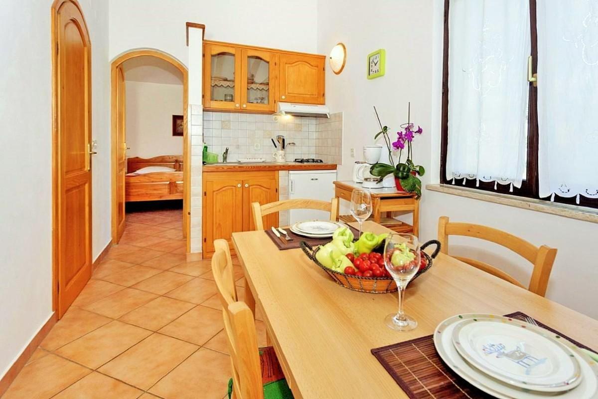 Apartments Sara Bale Εξωτερικό φωτογραφία