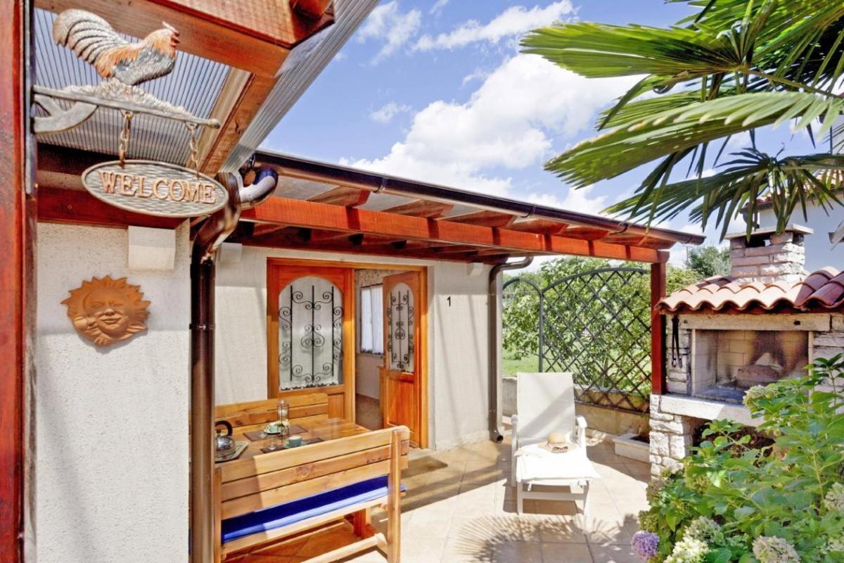 Apartments Sara Bale Εξωτερικό φωτογραφία